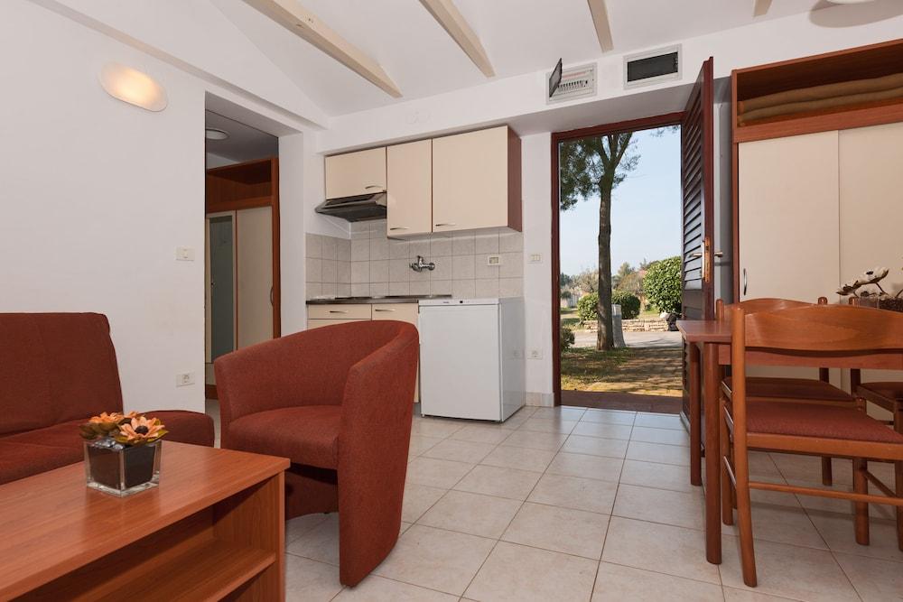 Villas Rubin Apartments ロヴィニ エクステリア 写真