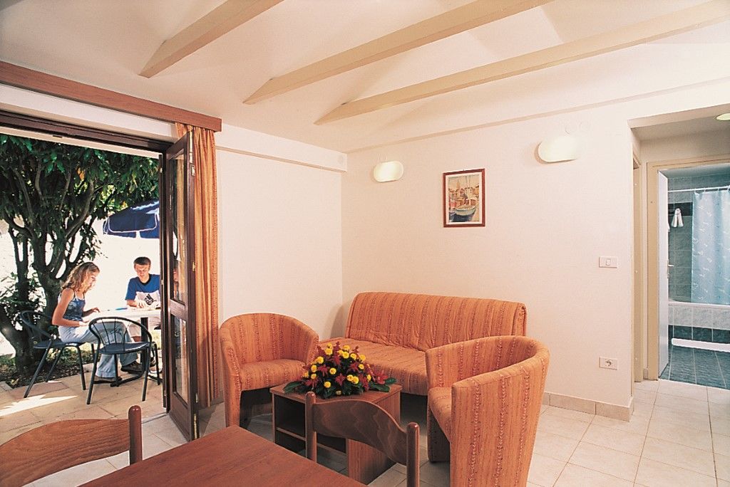 Villas Rubin Apartments ロヴィニ エクステリア 写真